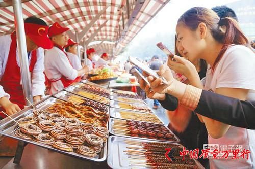 蝗蟲(chóng)成大陸人點(diǎn)餐新寵：火熱程度不遜小龍蝦