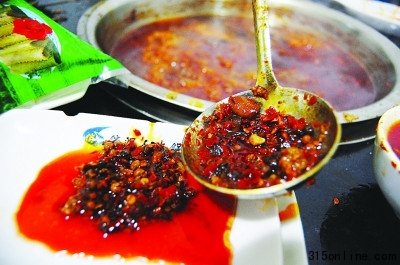 “口水油”接替“地溝油”登餐桌餐飲質(zhì)量誰監(jiān)管