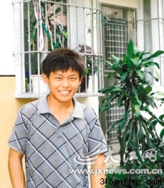 江西賣甘蔗打工者自學6年考上美國大學(圖)