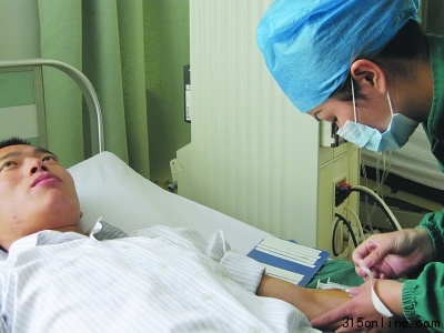 51歲農婦割腎救患尿毒癥兒子稱“要我命都給”